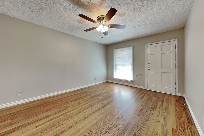 Building Photo - 11211 Ulloa Ln