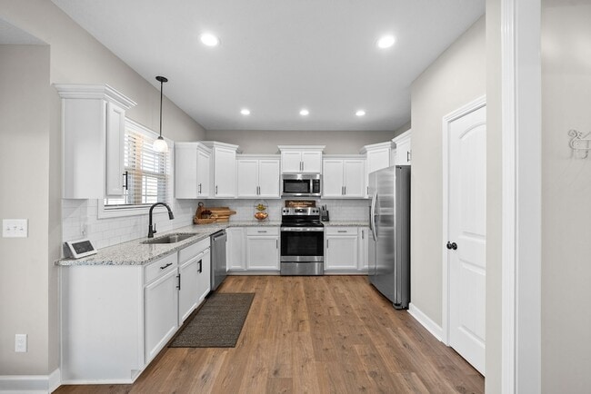 Building Photo - 2459 Shadowood Rd