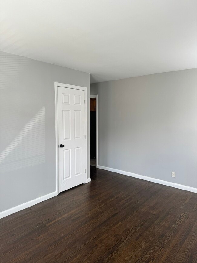 Building Photo - 1515 Rosedale Ave