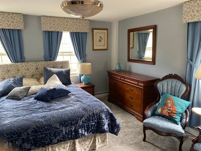 Second room w/out bath - 60 Highland St