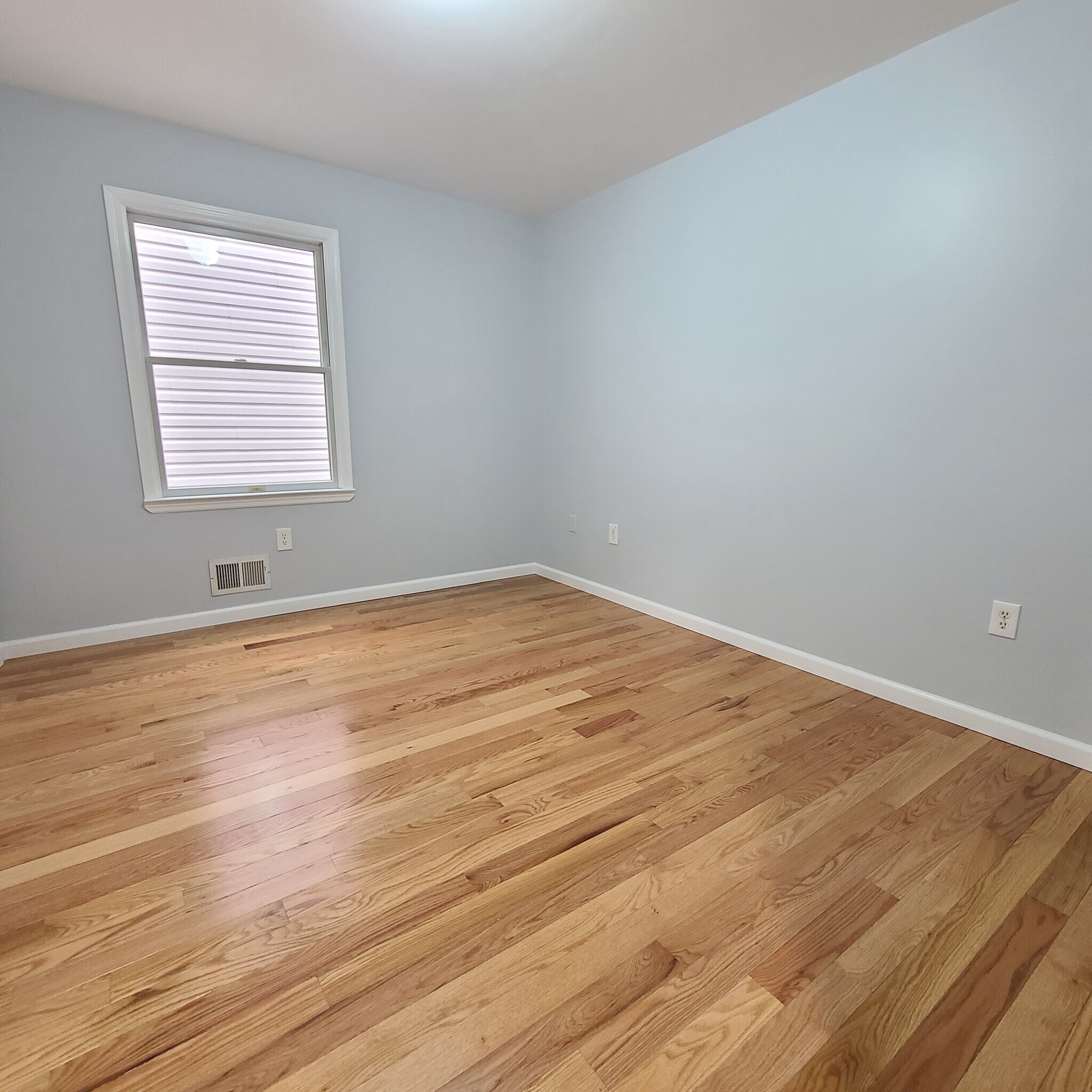 Building Photo - 5206 Cottage Ave