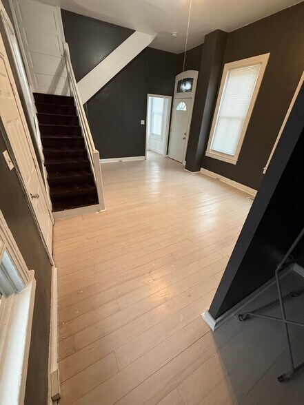 Building Photo - 56 S Pershing Ave