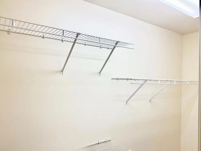 Building Photo - "A Cozy Nashville Home with Great Location and Potential"