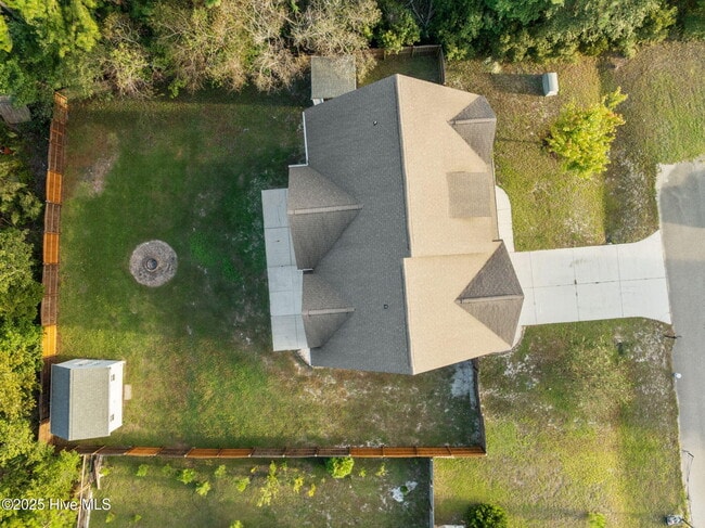 Building Photo - 711 Tuscarora Dr