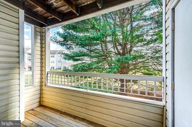 Building Photo - 1301 Sheridan Pl