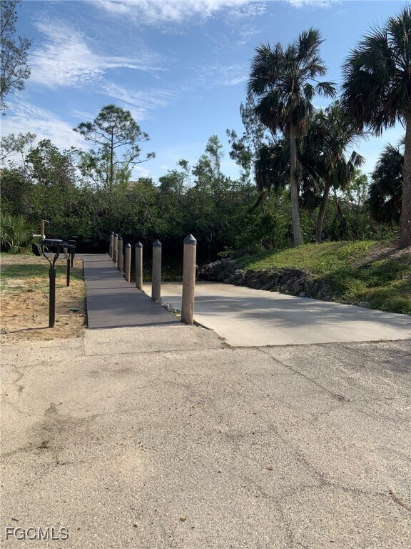 Building Photo - 17160 Hawks Nest