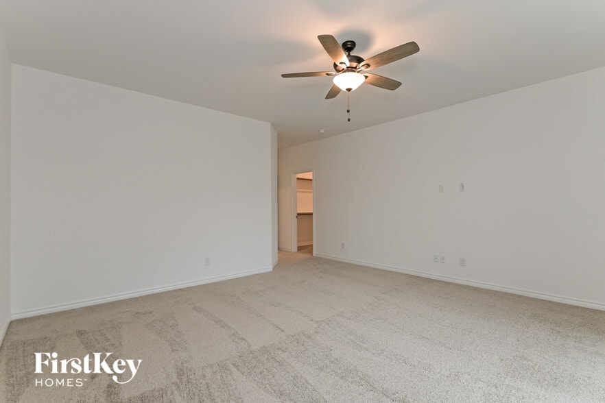 Building Photo - 6845 Greensmen Ave