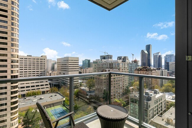 Building Photo - 1321 Seneca St