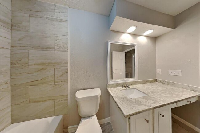 Building Photo - 7743 High Village Dr