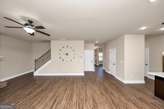 Building Photo - 2375 Walker Dr