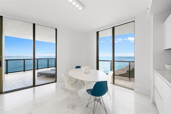 Building Photo - 16275 Collins Ave
