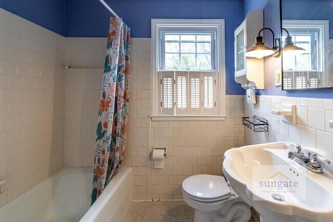 Building Photo - 326 Lincoln Ave