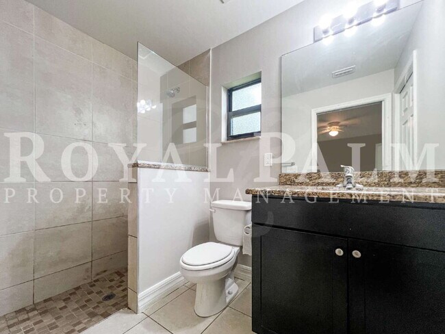 Building Photo - Cozy Up Long-Term & Leaf It All Behind – 3BR/2BA Duplex + Garage & The Favorite Perk: Screened. L...