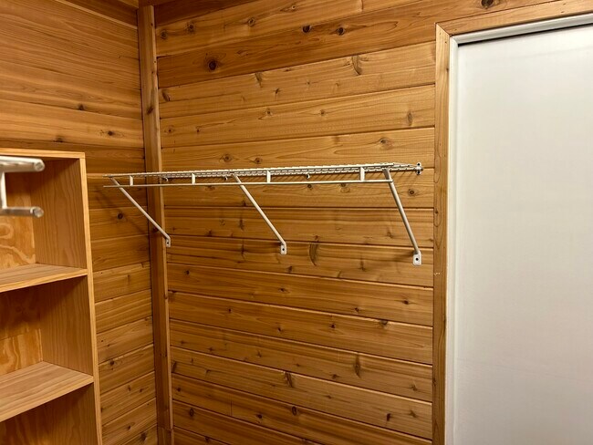 Building Photo - 1687 Brookhouse Cir