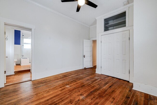 Building Photo - Beautiful Baldwin Park Craftsman home ready for move in!