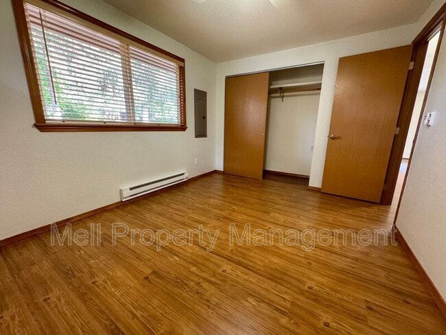 Building Photo - 231 Dogleg Pl