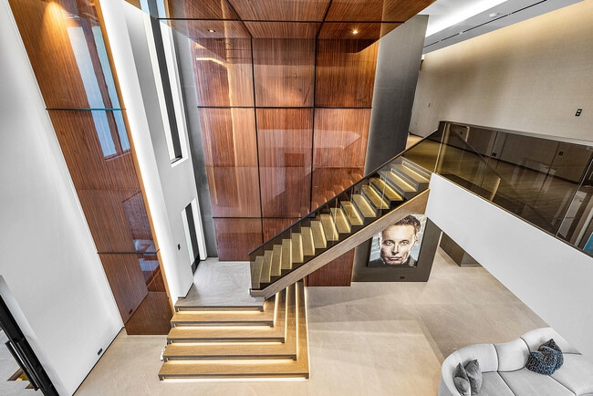 Building Photo - 2934 NE 8th Ave