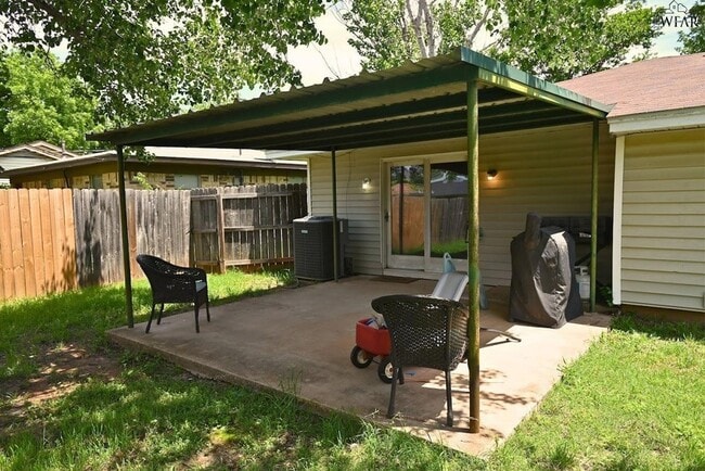 Building Photo - 2814 McGaha Ave