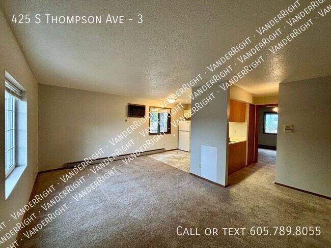 Building Photo - 425 S Thompson Ave