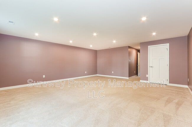 Building Photo - 12 Kohlmyer Dr