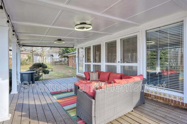 Building Photo - 289 Ashbrook Dr