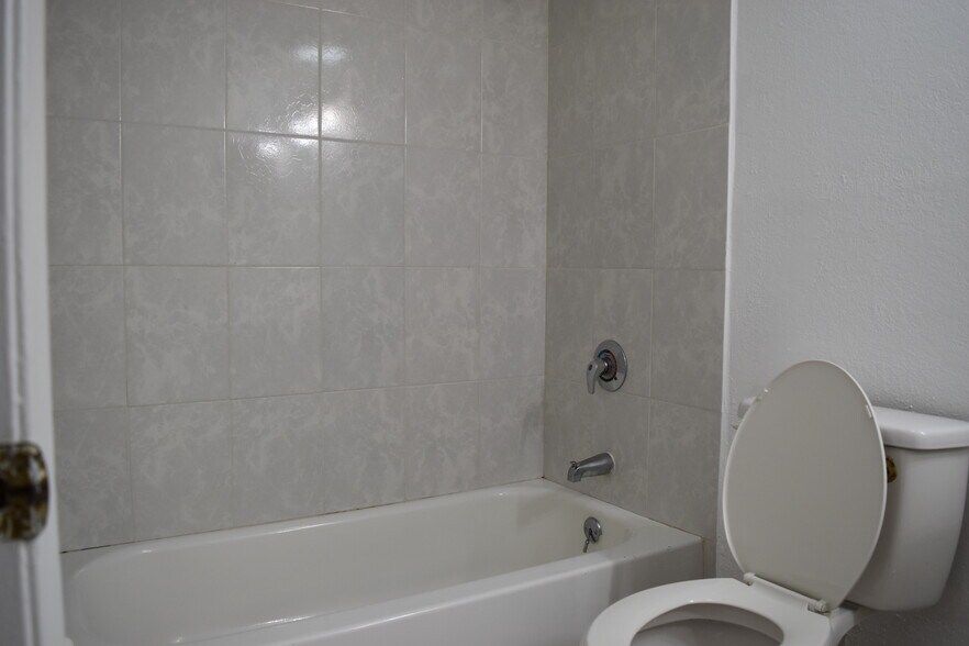 Building Photo - 8002 SW 149th Ave