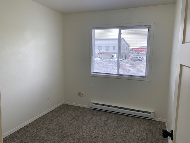 Building Photo - 2616 19th Ave W