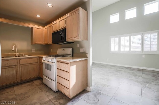 Building Photo - 5779 Ritter Ln