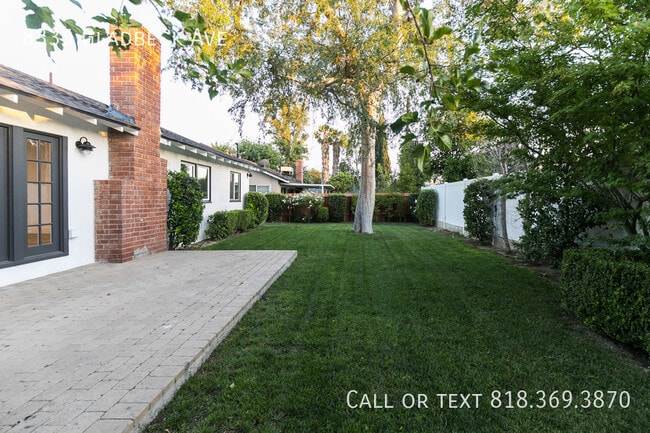 Building Photo - 8335 Gladbeck Ave