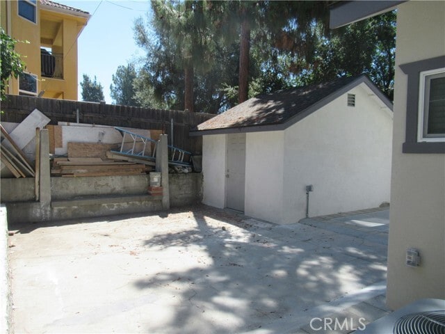 Building Photo - 4532 Sharon Ave
