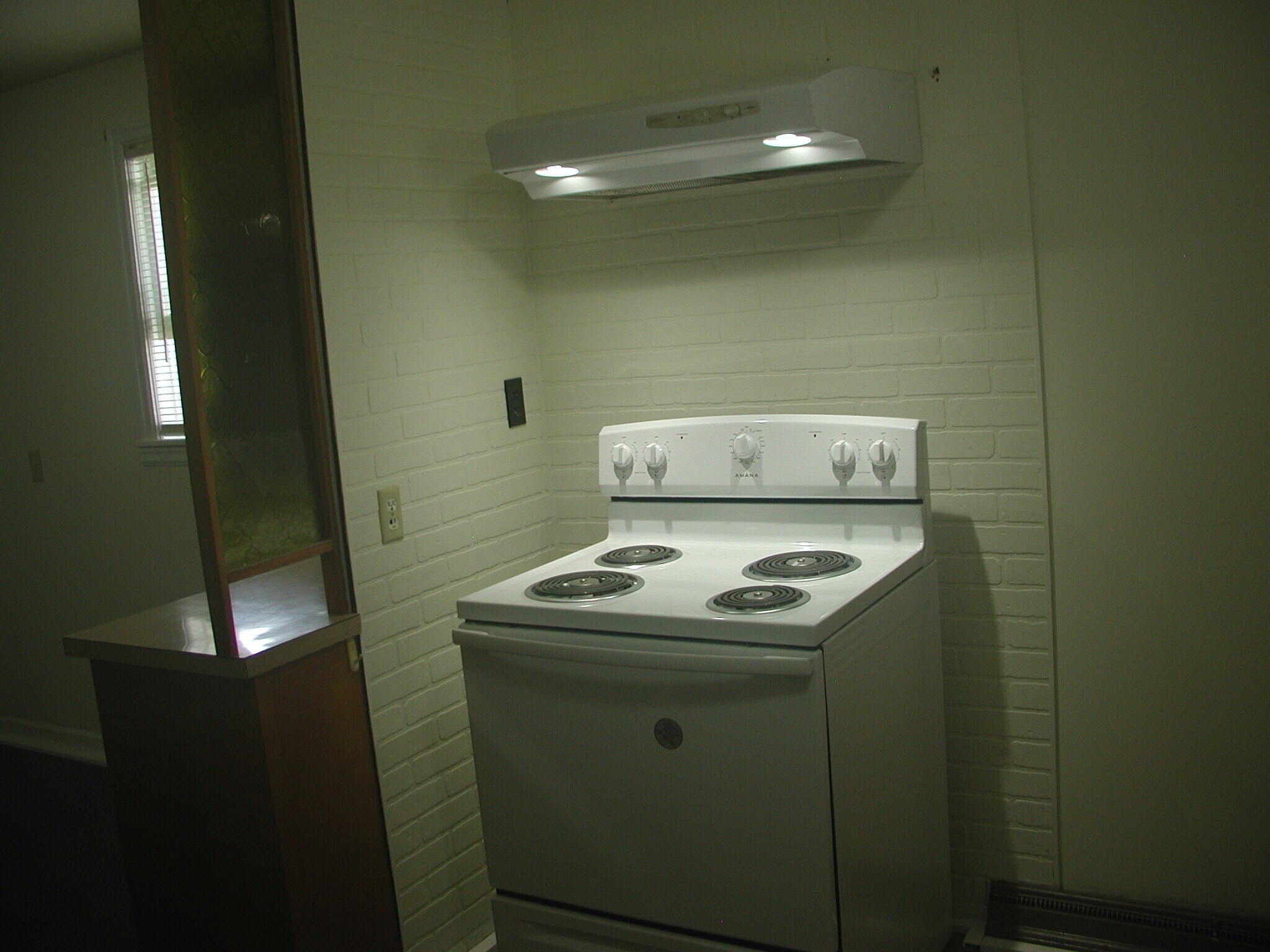 Building Photo - 241 E Ronning Ave