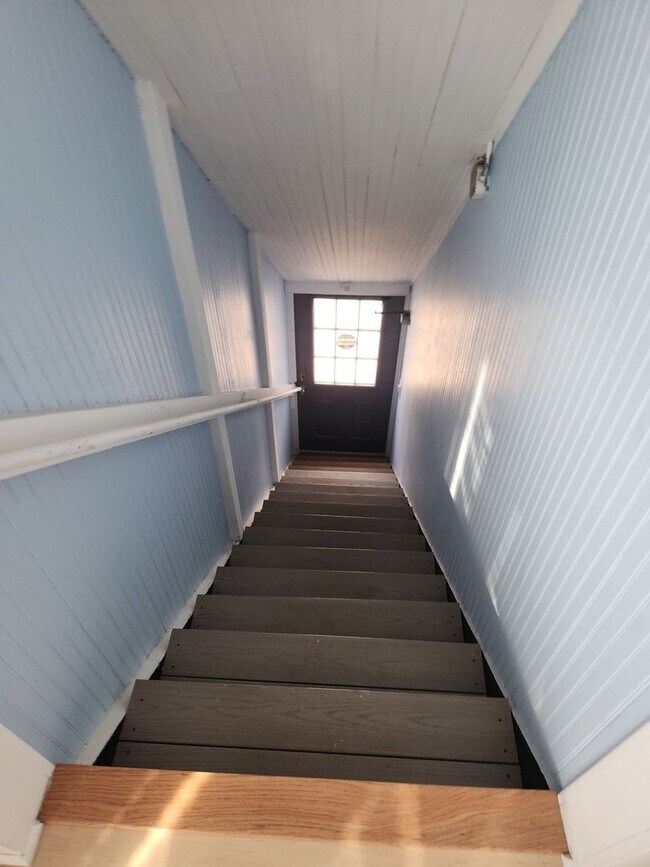 Building Photo - 264 N Jackson St