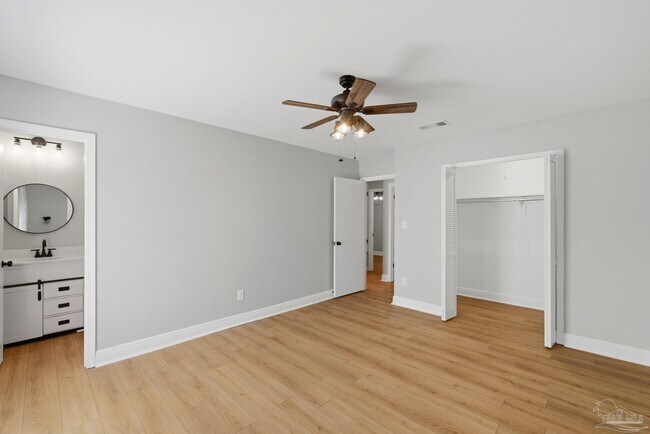 Building Photo - 4607 La Borde Ln