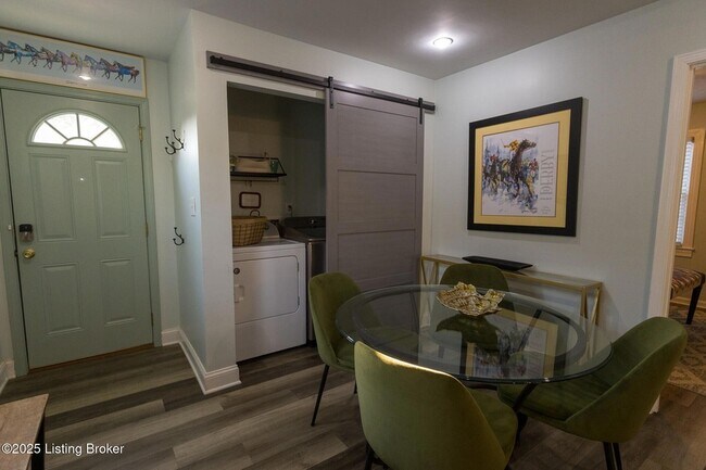 Building Photo - 720 Gheens Ave