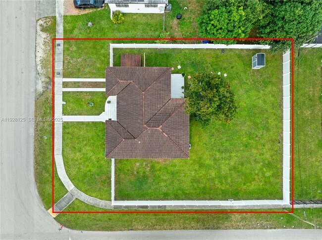 Building Photo - 16101 NE 11th Ave