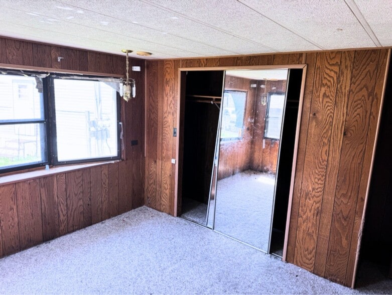 Building Photo - 661 N 19th St