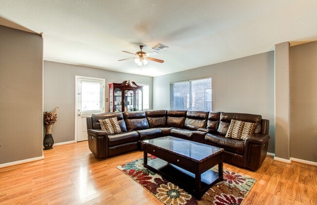 Building Photo - 19943 Black Pearl Ct