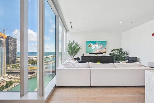 Building Photo - 363 E Wacker Dr