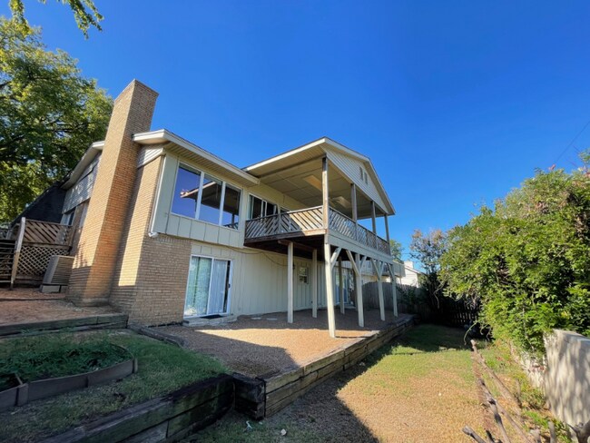 Building Photo - 3925 E 60th Pl