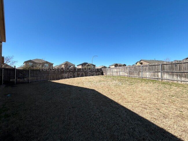 Building Photo - 15736 Barton Ridge Dr