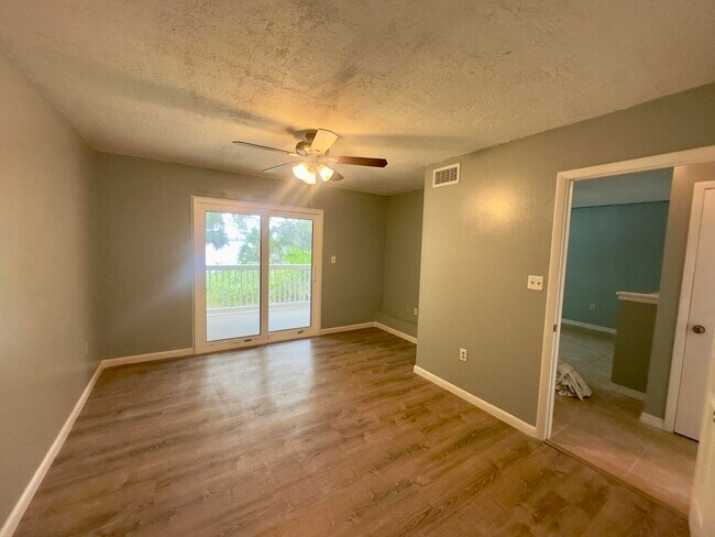 Building Photo - 225 S Tropical Trail