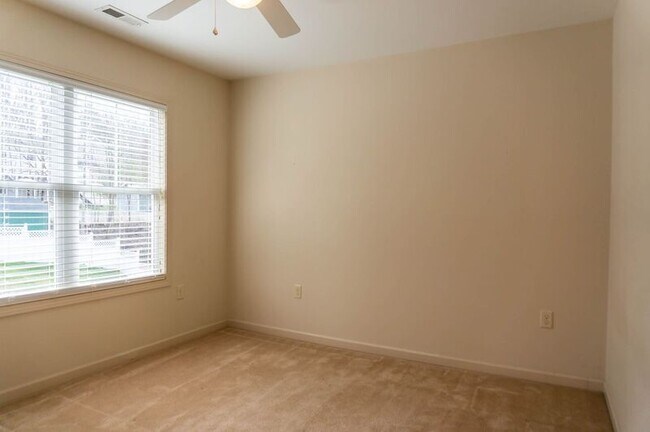 Building Photo - 40 Wayward Path