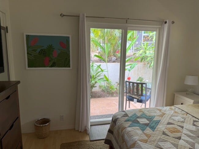 Building Photo - Maui Meadows- beautifully renovated 2-bedroom, 2-bath private cottage