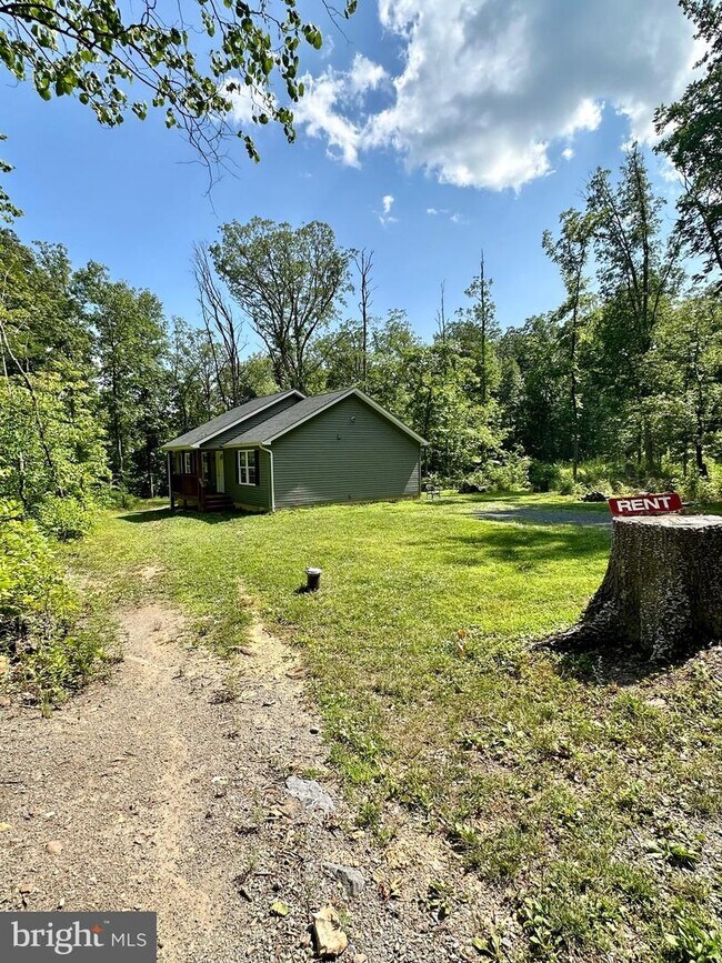 Building Photo - 101 Brier Rabbit Ct