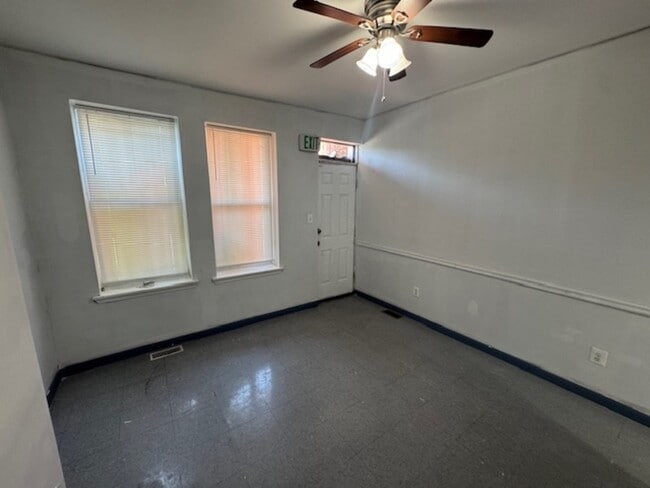 Building Photo - 2712 Pennsylvania Ave