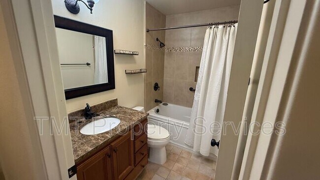 Building Photo - 59 Los Palos Dr
