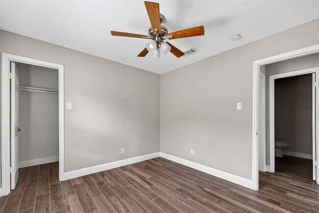 Building Photo - 3218 Tynemeadow Ct
