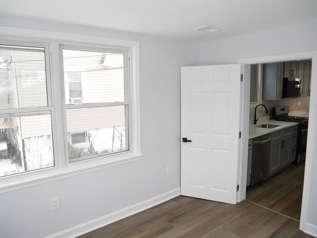 Building Photo - Modern Comfort Meets Prime Location: 3-Bedroom, 4-Bathroom Gem in Parkville, MD!