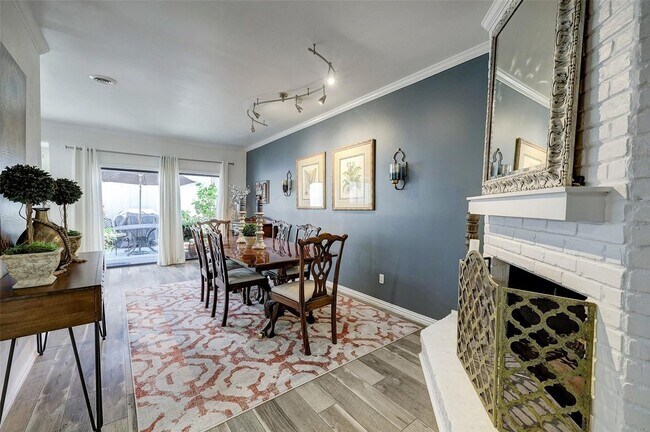 Building Photo - 9619 Doliver Dr