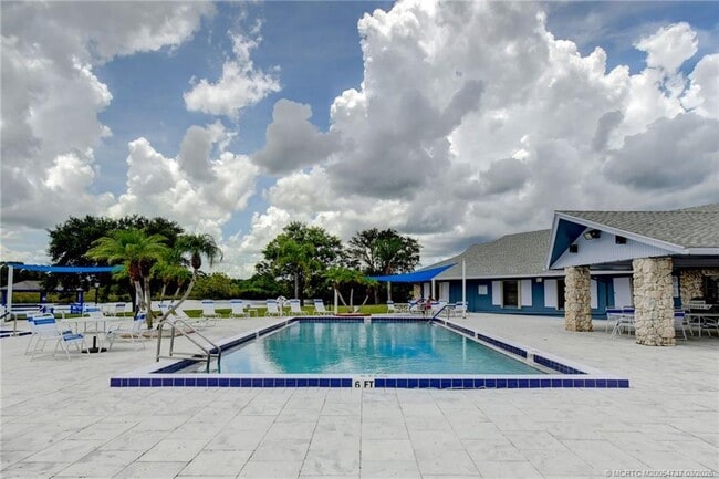 Building Photo - 7073 SE Birchwood Ln